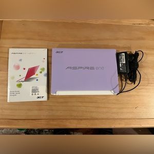 10” Acer Aspire One happy -1101 Compact Laptop Windows 7